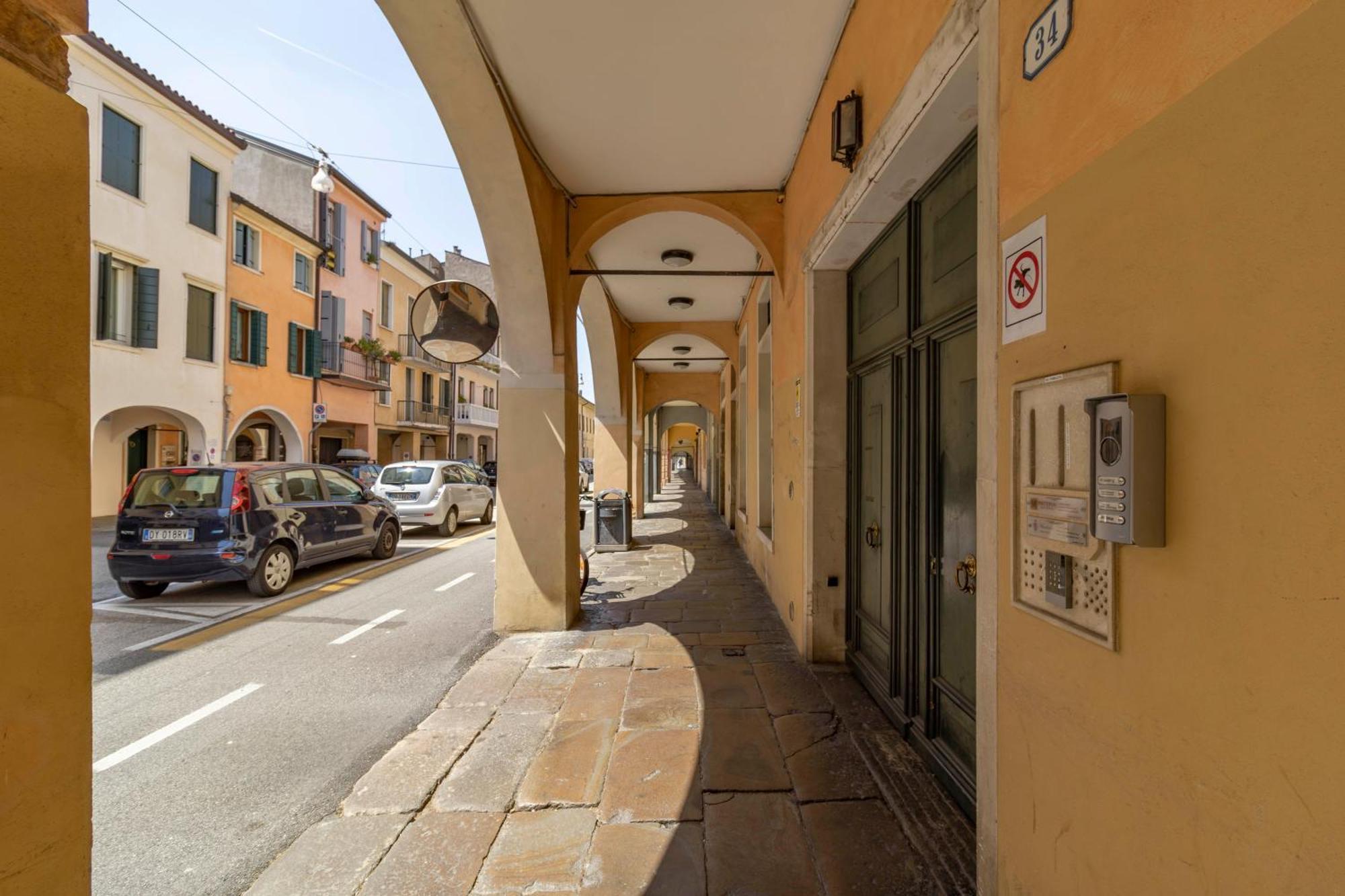 Апартаменты Casa Charleston In Palazzo Nobiliare Al Duomo Падуя Экстерьер фото