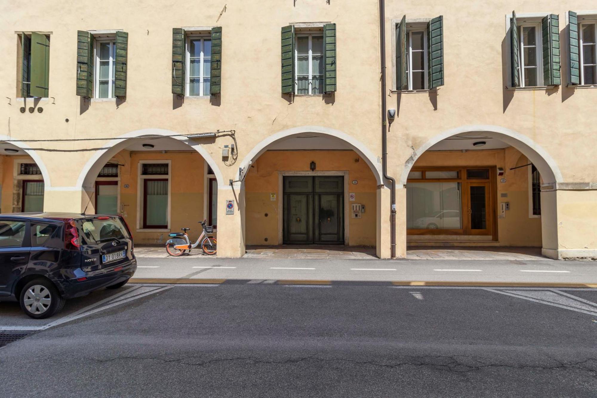 Апартаменты Casa Charleston In Palazzo Nobiliare Al Duomo Падуя Экстерьер фото